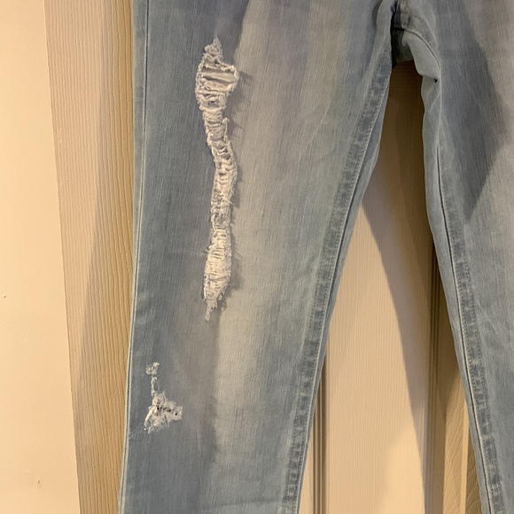 DL1961 Denim - Picture 2 of 5